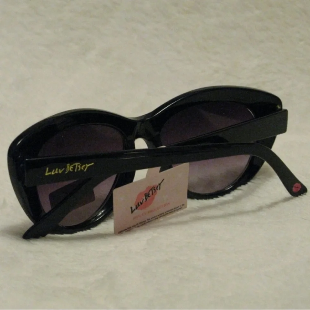 Betsey Johnson Black Crystal Cat Eye Sunglasses Luv Betsey Style NWT